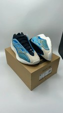 NUOVO Adidas Yeezy Arzareth V3