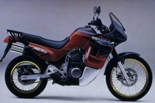 HONDA TRANSALP XL V 600 RICAMBI MOTORE FORCELLE FARI FOrCELLONE PERNI COMANDI 94