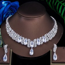 Orecchini a goccia lunghi