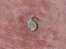 Ciondolo Madre Teresa Calcutta in Oro Giallo 18KT Medaglia Sacra e Preziosa