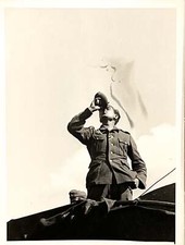 Foto epoca ww2 guardando la