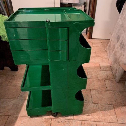 Carrello porta oggetti