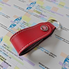 Portachiavi in simil pelle