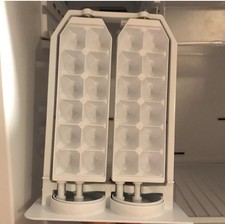 Accessorio Del Porta Ghiaccio E Cassetto Del Frigo Total No Frost INDESIT