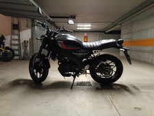 Moto Yamaha 125 Modello MT 