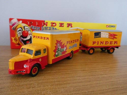 Corgi pinder jean - pinder, richard