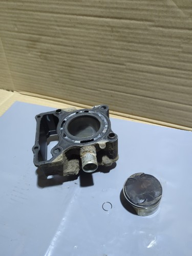 Kit pistone cilindro foro