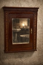 Antico mobiletto vittoriano