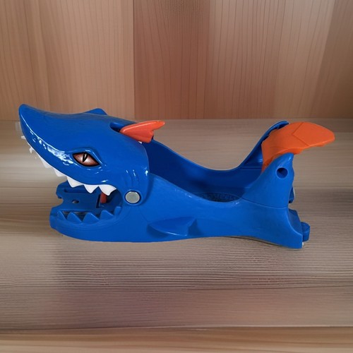 Hot wheels shark track - hot,