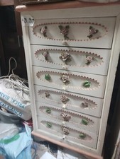 Cassettiera mobile roselline  lavorata a mano 