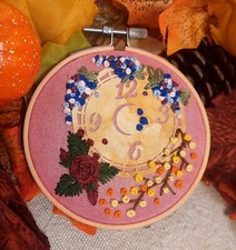 Ricamo Su Tela Rosa Moderno