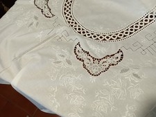 bella  tovaglia ricamata