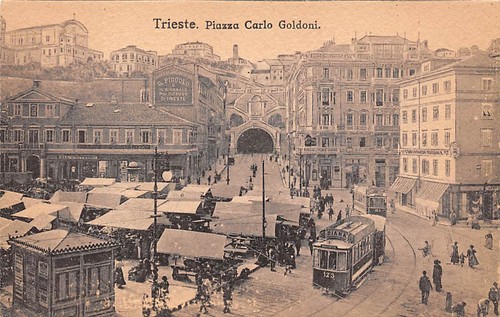 Trieste italia piazza - italia, carlo