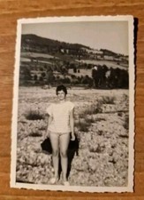 16257 a. Fotografia d'epoca donna femme gambe aa 60 italia - 10x7