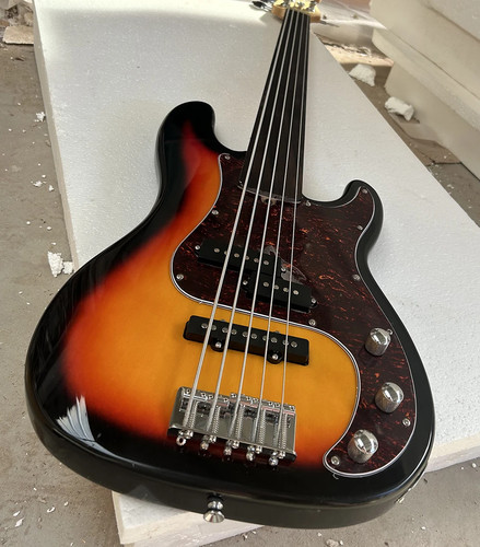 Basso elettrico corde - basso,