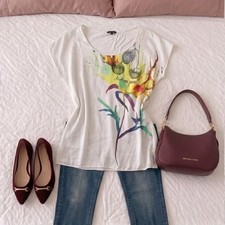 Maglia bianca con fantasia