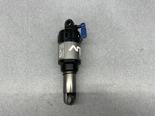 Ammortizzatore pneumatico