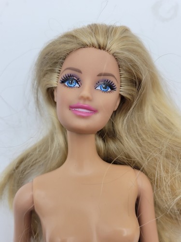 Barbie nuda 2009 corpo - barbie,