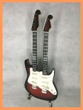 Chitarra in miniatura da collezione miniature mini modellino doppio manico 