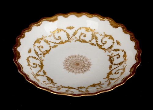 Antico piatto decorativo