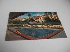 PIN UP DONNA TRAMPOLINO PISCINA BEVERLY HILLS HOTEL E BUNGALOWS CALIFORNIA USA 