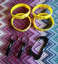 LOTTO 7 GADGET BIRRA CERES C'È BAR BRACCIALE APRIBOTTIGLIE MOSCHETTONE.