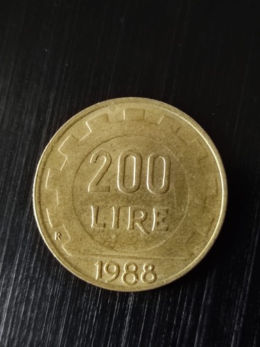 Moneta 200 lire lavoro 1988 - 200,