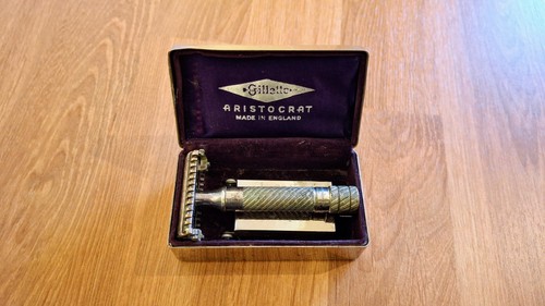 Vintage 1930s english - english, gillette