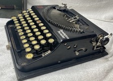 Antica macchina da scrivere