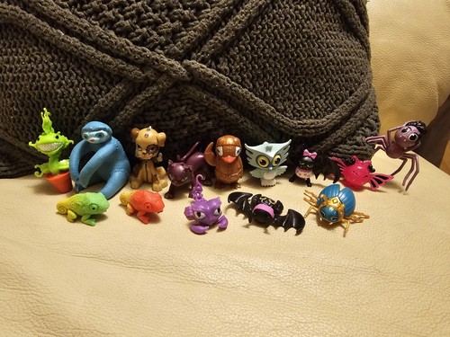 Basic monster high pets for - basic,