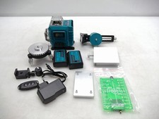 Laser a linea incrociata