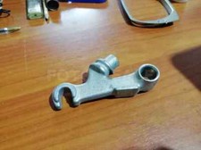 GIACENZA DI MAGAZZINO BRACCETTO SUPPORTO MOLLA FORCELLA PIAGGIO CIAO NUOVO