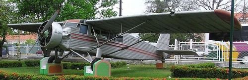 Flamingo metal aircraft - metal,