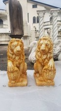 OFFERTA LIMITATA COPPIA DI LEONI CON STEMMA FREGIO LEONE DA GIARDINO IN CEMENTO