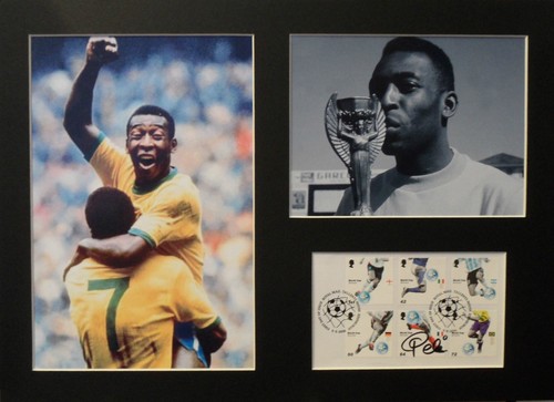 Pele signed 16x11 photo - 16x11,