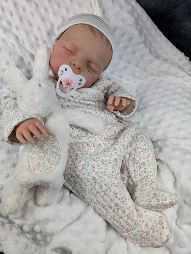 Splendida bambina rinata