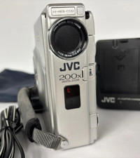 Pacchetto Cybercam digitale JVC videocamera mini DV GR-DVM50 + caricatore dock testato!