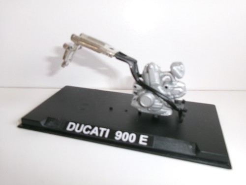 Ducati 900 motor - e,