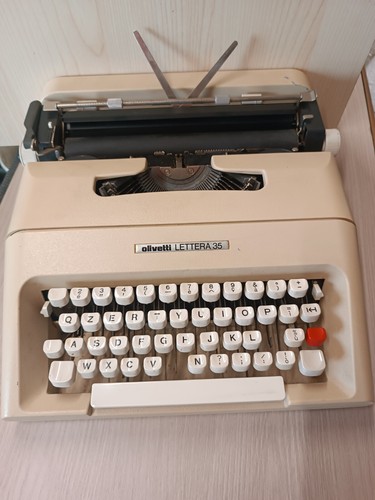 Macchina scrivere olivetti - da,