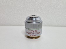 Microscopio con lenti Leitz