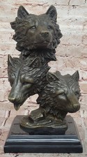 Statua In Bronzo Di Tre Lupi