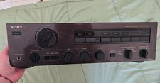 Amplificatore stereo integrato
