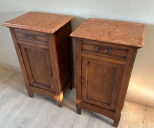 Elegante coppia di comodini