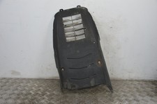 85330- Carena Sottopedana Centrale Suzuki Burgman 150 Dal 2005 al 2006