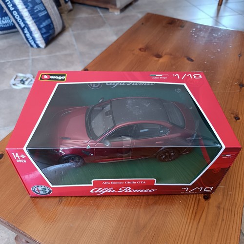 Bburago die cast alfa - die-cast,