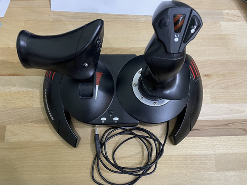 Joystick thrustmaster flight - joystick, t.flight