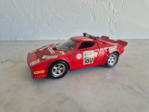 Voiture miniature lancia - voiture,