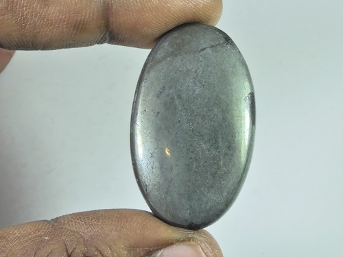 Pietra preziosa ovale cabochon