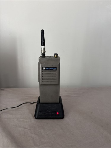 Motorola ht90 walkie talkie - motorola,