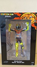 FIGURINE VALENTINO ROSSI WORLD CHAMPION MOTOGP 2002 1:12 Minichamps